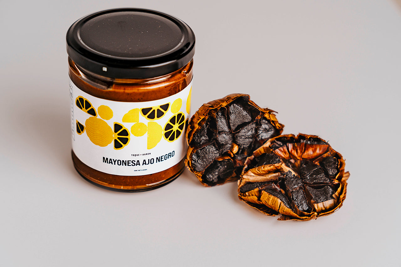 Mayonesa artesanal de ajo negro