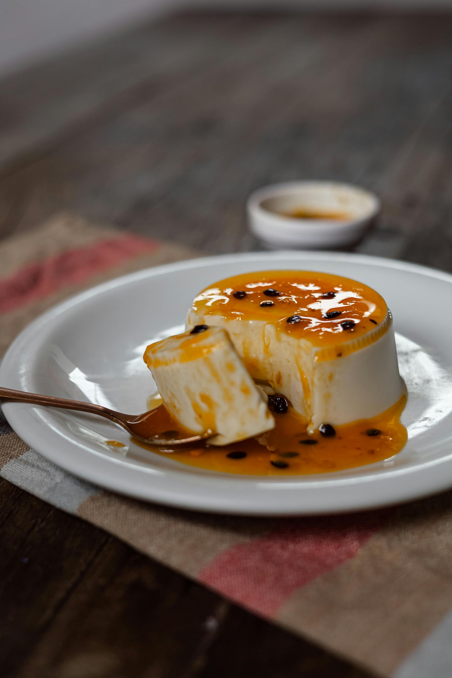 Pannacotta con mermelada de maracuya